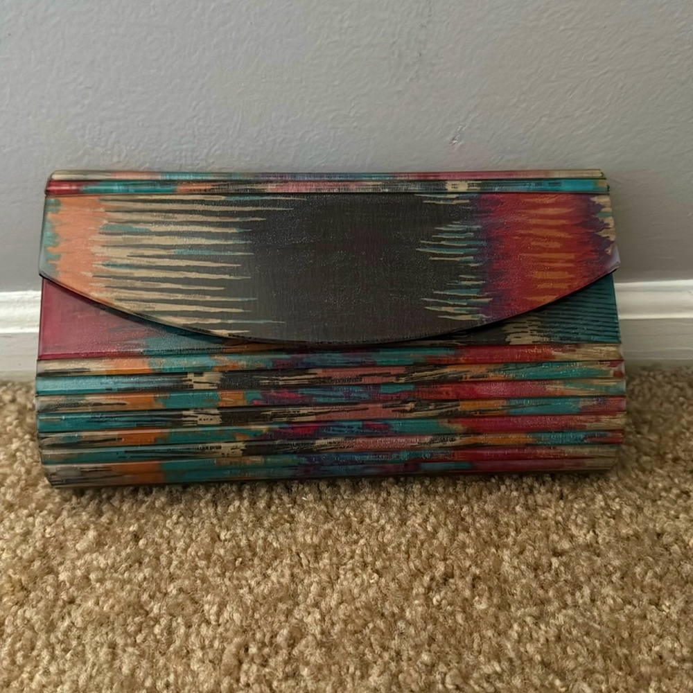NWT Sondra Roberts Clutch/Crossbody Bag